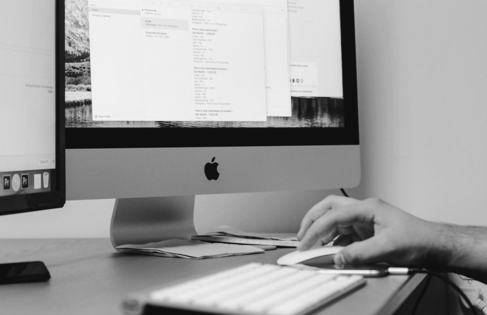 Interface d'optimisation SEO montrant l'analyse technique d'une page web